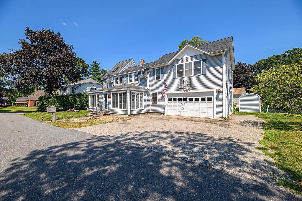 Property Photo: 12 Davis Park NH 03865