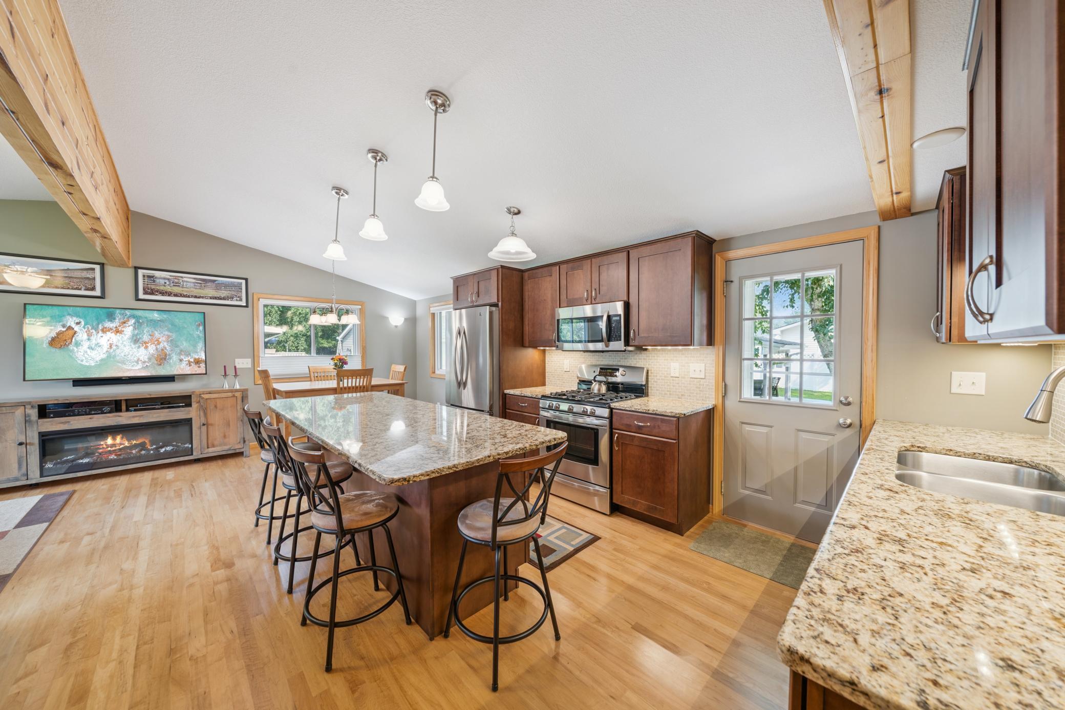 Property Photo: 1001 Lincoln Lane WI 54016
