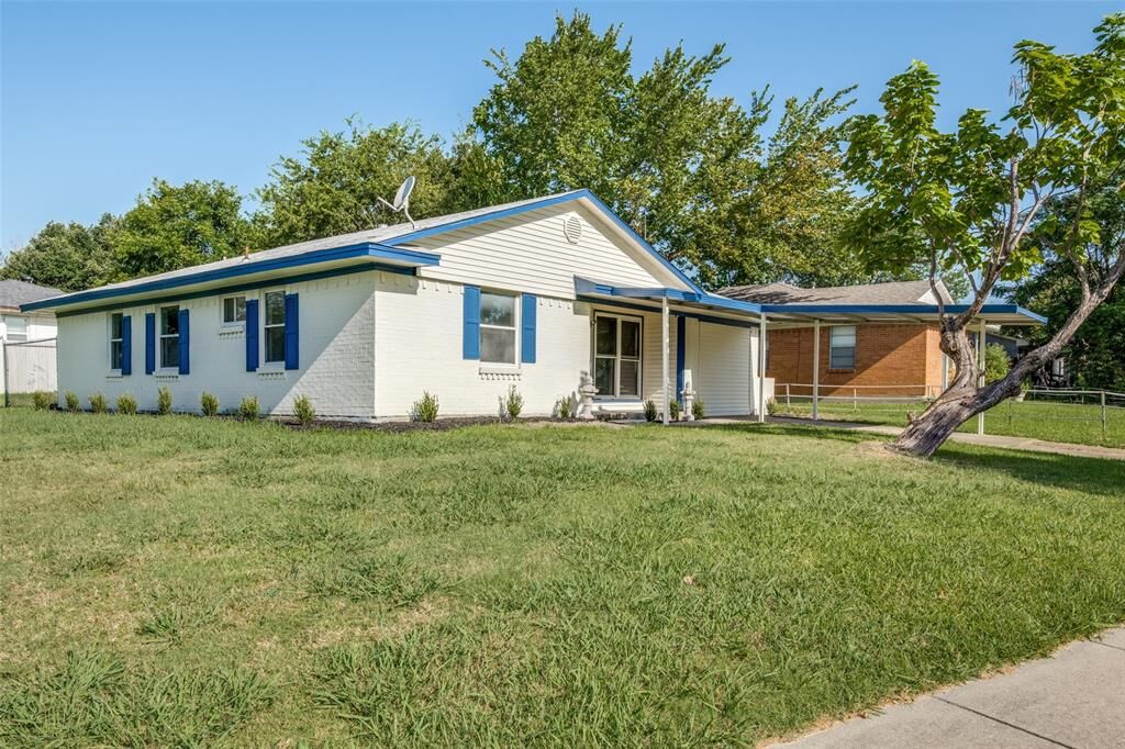 Property Photo:  2141 Avis Street  TX 75149 