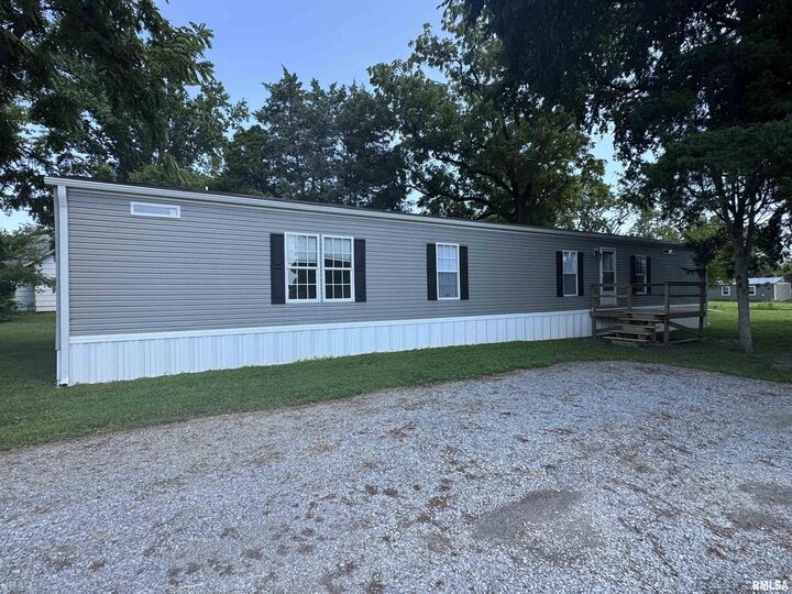 Property Photo:  407 W Robinson Street  IL 62895 