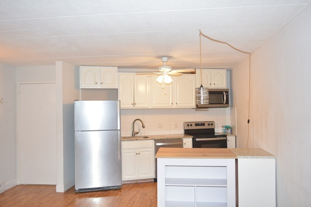 Property Photo: 152 Turner Rd 7 MA 01746