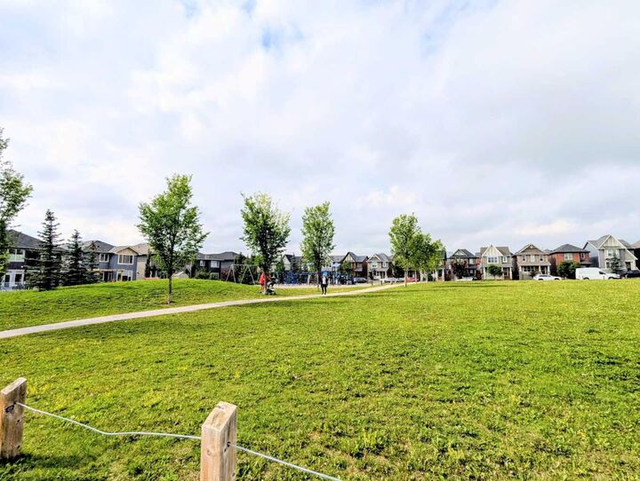 Property Photo: 187 Evansborough Way NW AB T3P 0N5