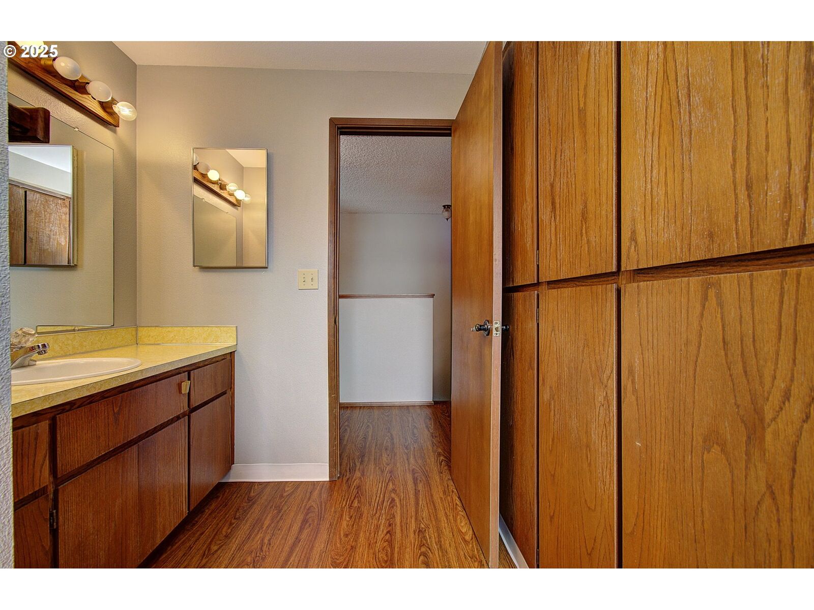 Property Photo:  4613 E 18th St 28  WA 98661 