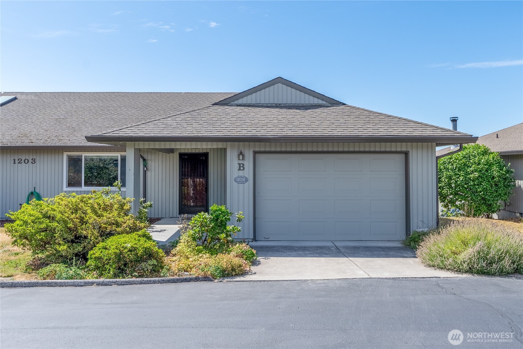 Property Photo:  1203 NW 134th Street B  WA 98685 