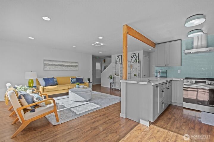 1128 N 91st Street  Seattle WA 98103 photo