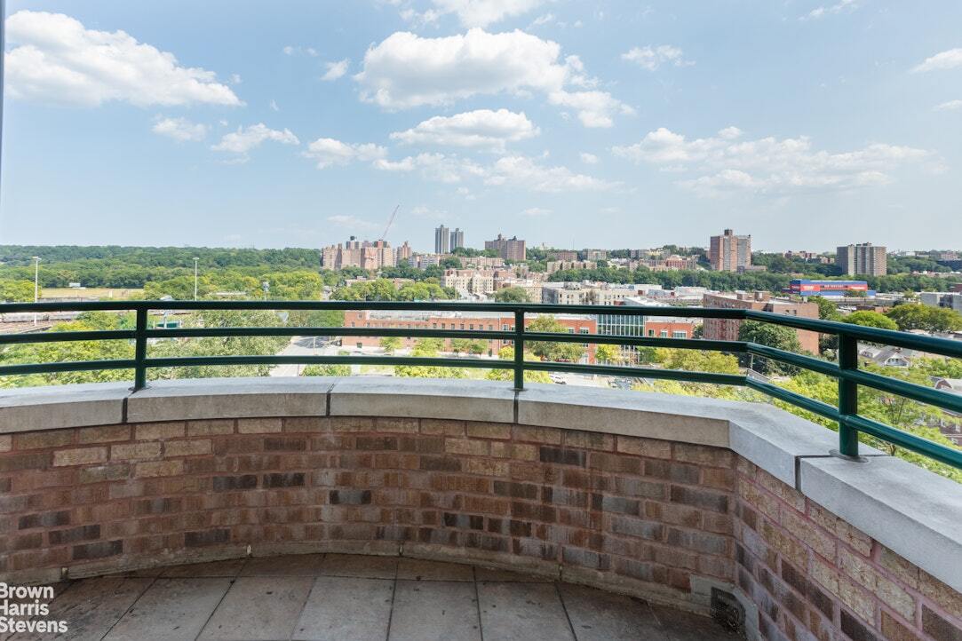 3816 Waldo Avenue 3D  Bronx NY 10463 photo