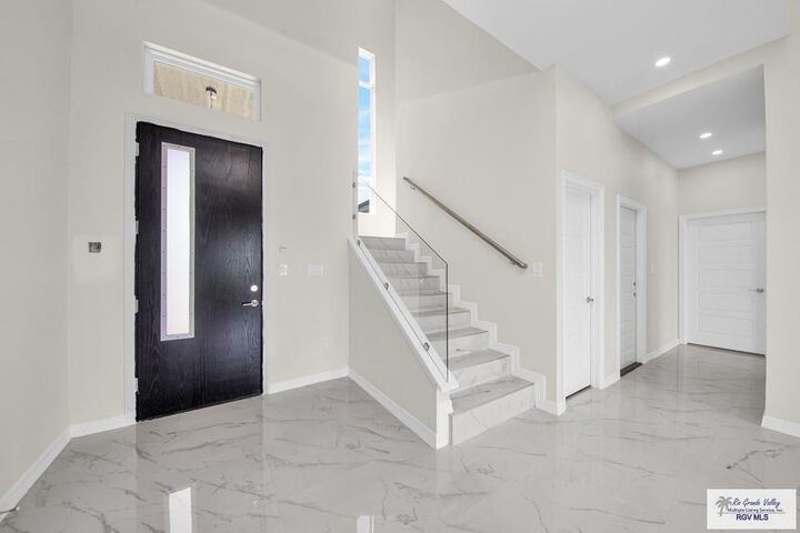 Property Photo: 126 Heron Dr TX 78566