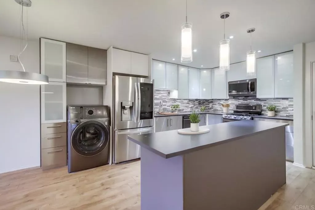 Property Photo:  1615 Hotel Circle South D202  CA 92108 