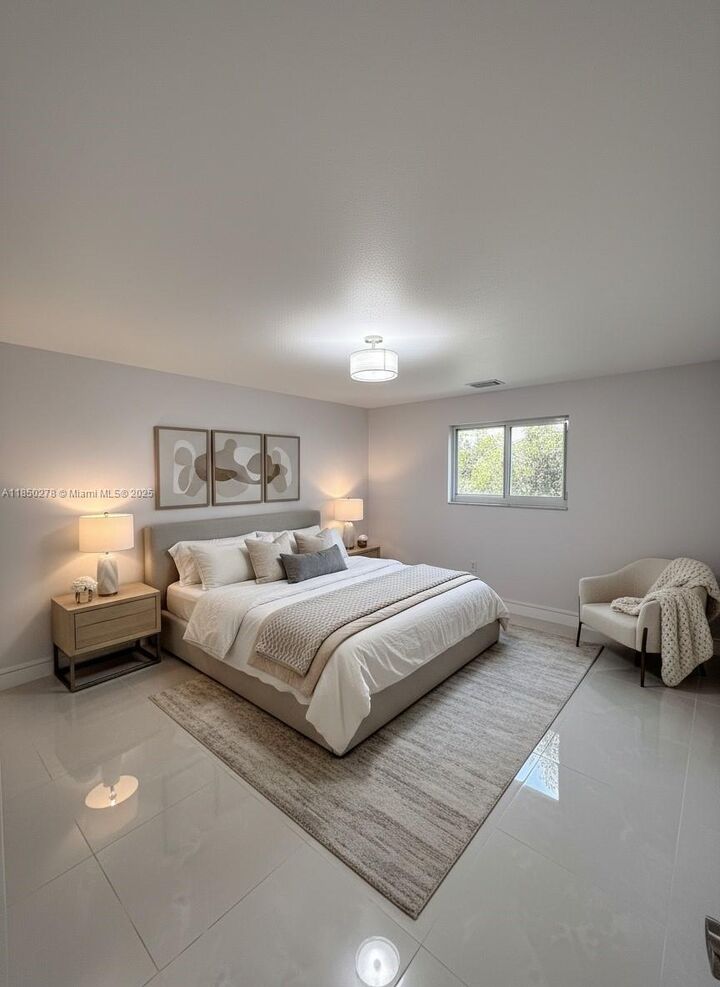 Property Photo: 255 NE 164th St FL 33162