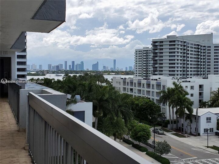 Property Photo: 1345 West Ave 702 FL 33139