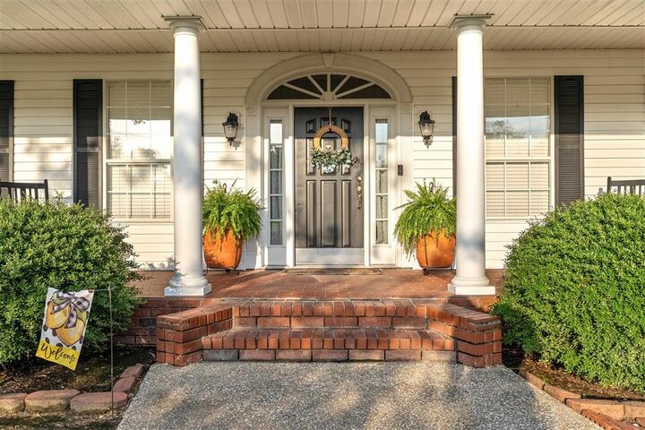 Property Photo: 3721 Green Leaves Dr Drive LA 70665