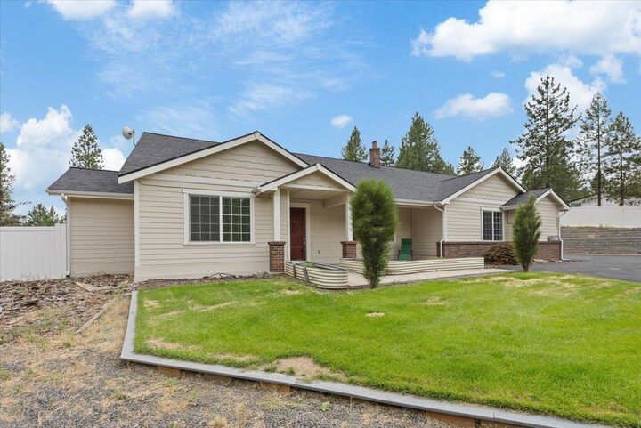 Property Photo: 6282 Bluebird Way WA 99006