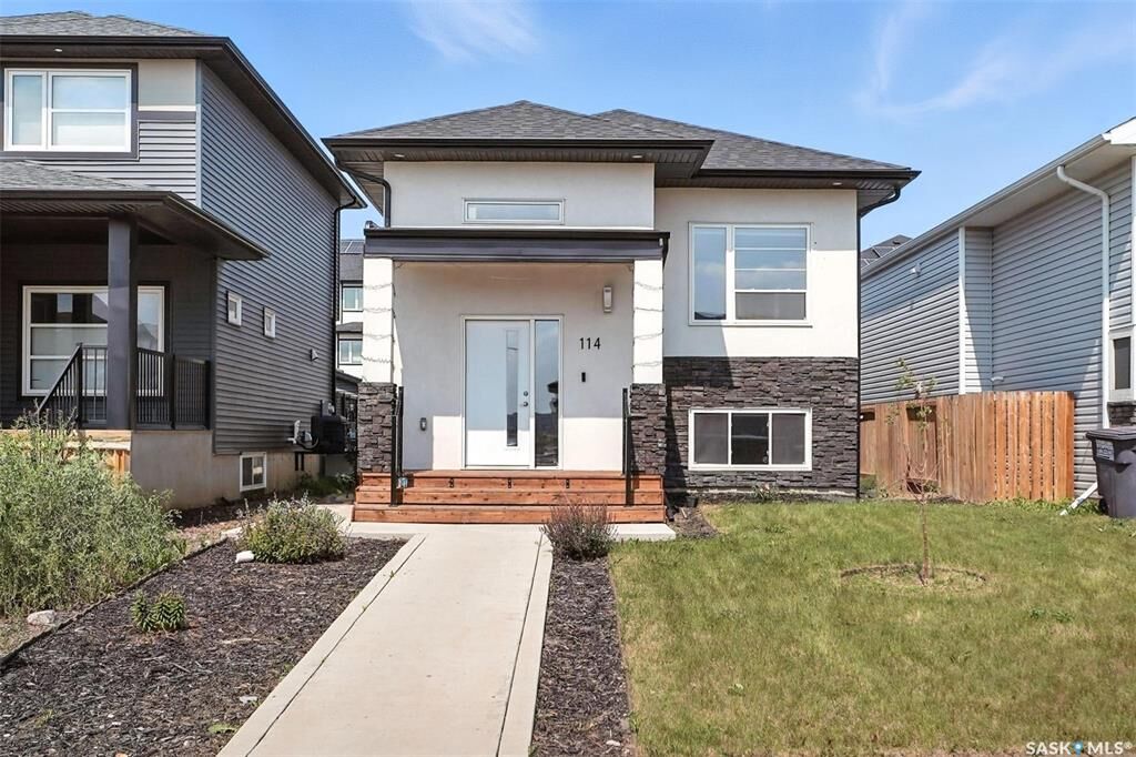 Property Photo: 114 Bolstad Way SK S7W 0Y1