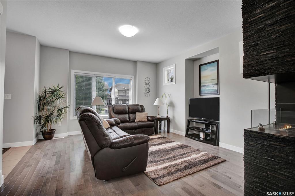 Property Photo:  111 Rosewood Gate N 17  SK S7V 0E5 
