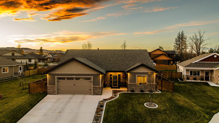 Property Photo:  40 Sunrise Lane  WY 82801 