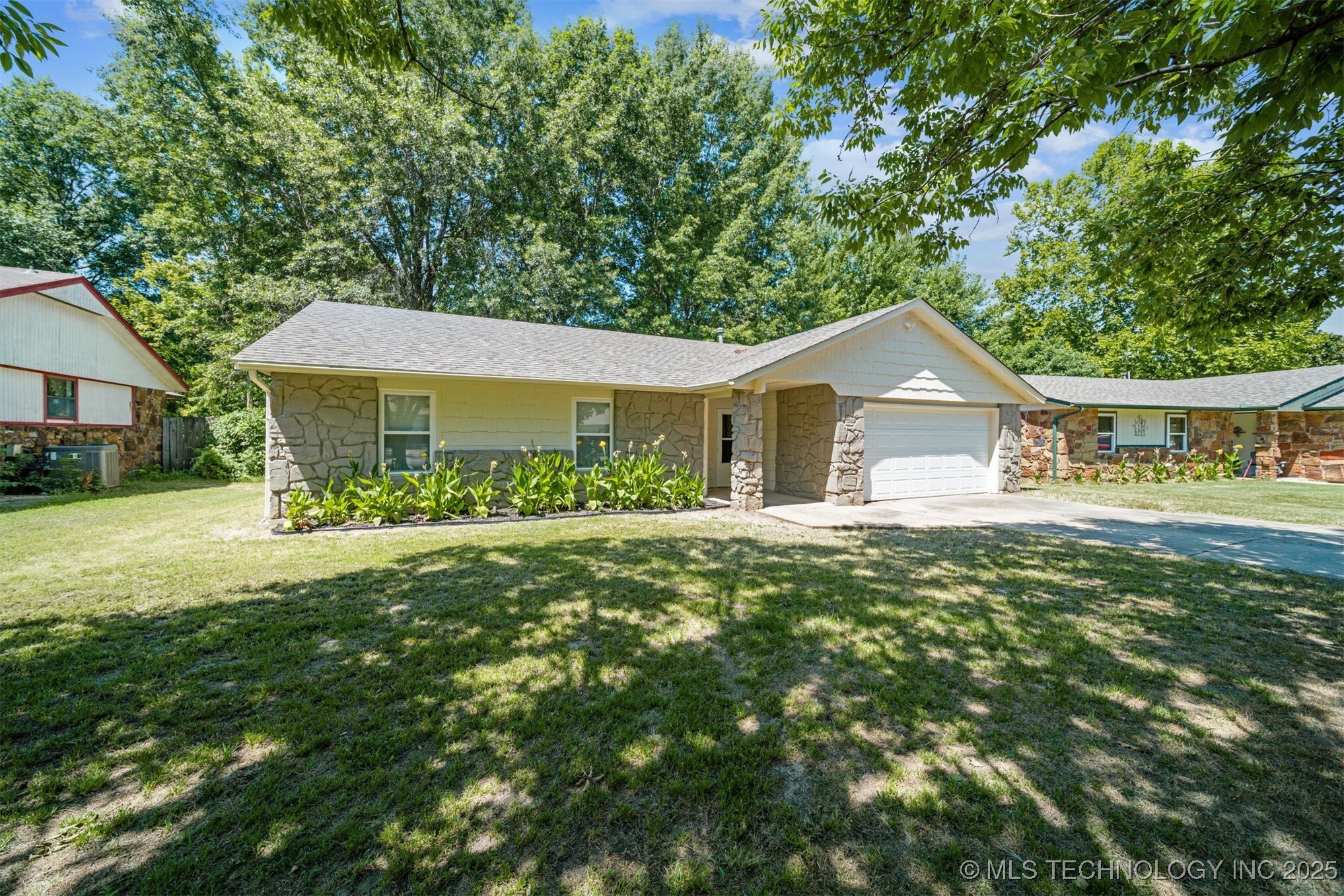 Property Photo: 13624 S 285th OK 74429