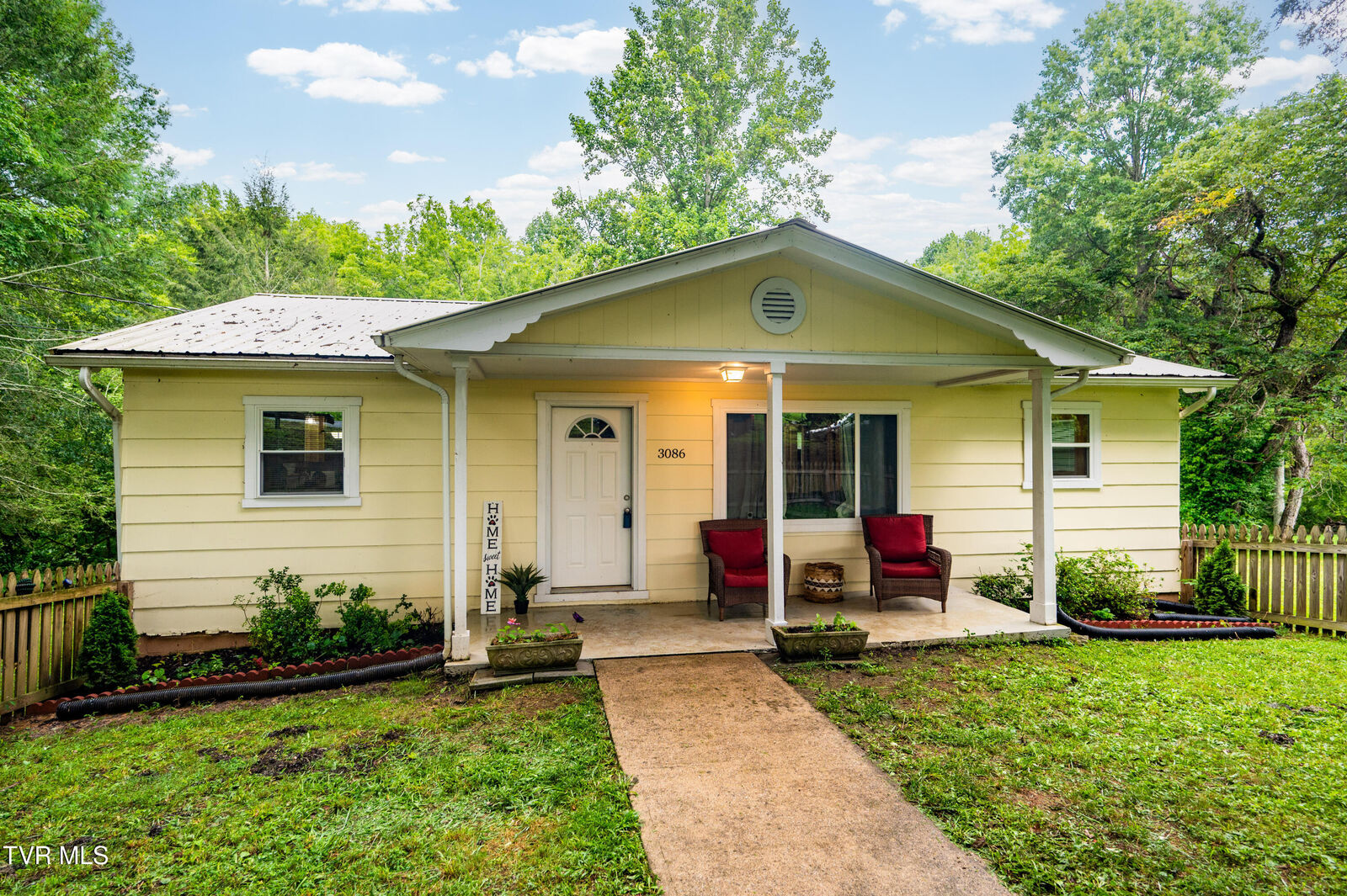 Property Photo: 3086 Old State Route 34 TN 37681