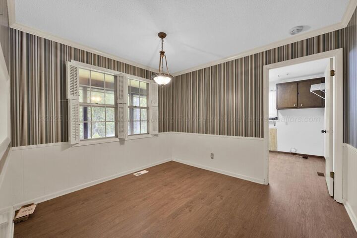 Property Photo:  303 Forest Ln  AL 35501 