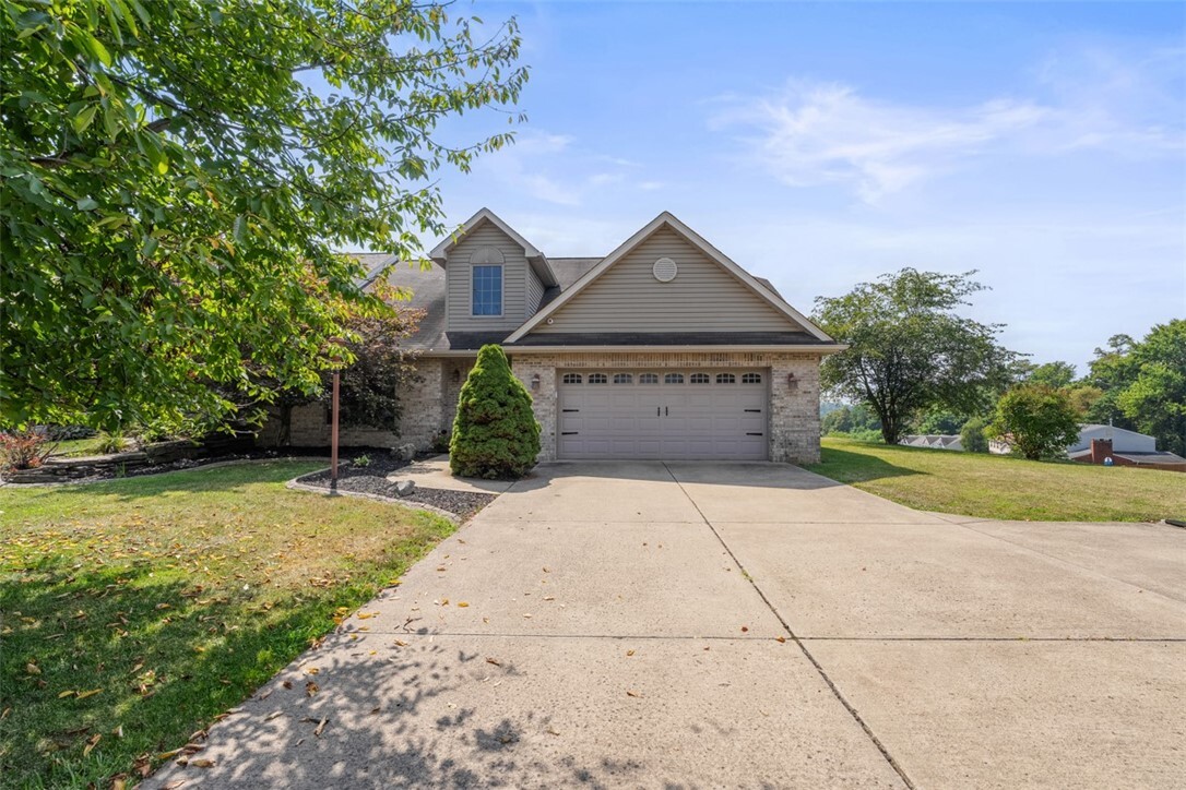 Property Photo: 2233 Ridge Rd PA 15135