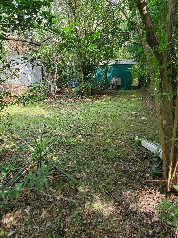 Property Photo: 5512 Joe Sayers Avenue TX 78756