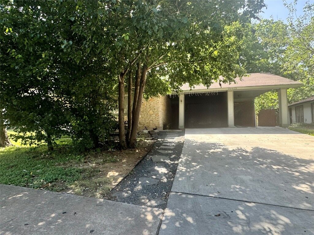 Property Photo:  10613 Golden Quail Drive A  TX 78758 