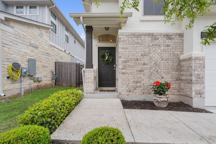 Property Photo: 1507 Falconer Way 68 TX 78748