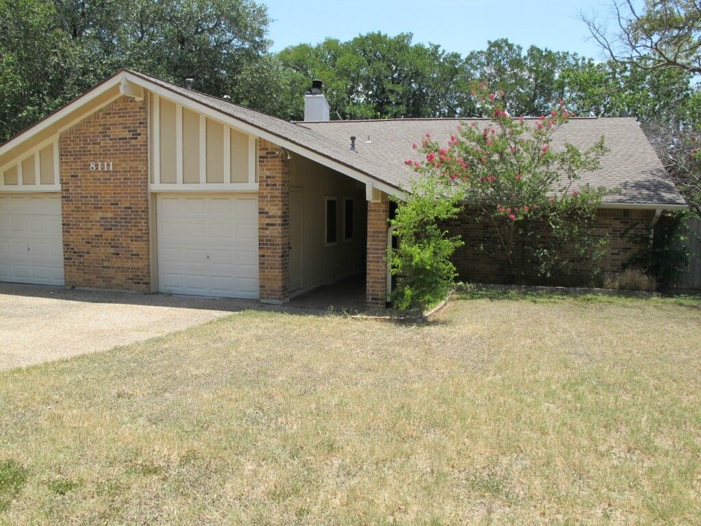 Property Photo: 8111 Ceberry Drive B TX 78759