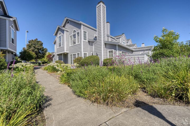 Property Photo:  628 Wisteria Lane  CA 95407 