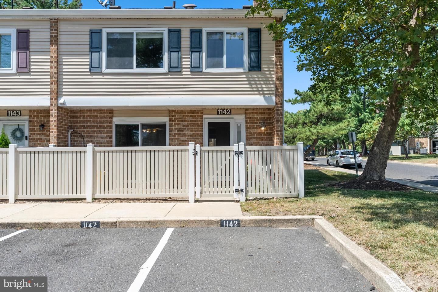 Property Photo:  1142 Golden Pond Court  NJ 08043 