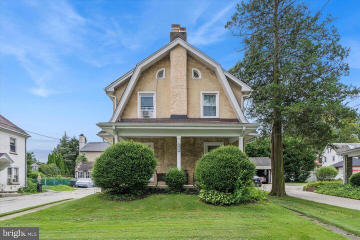 Property Photo: 633 E Manoa Road PA 19083