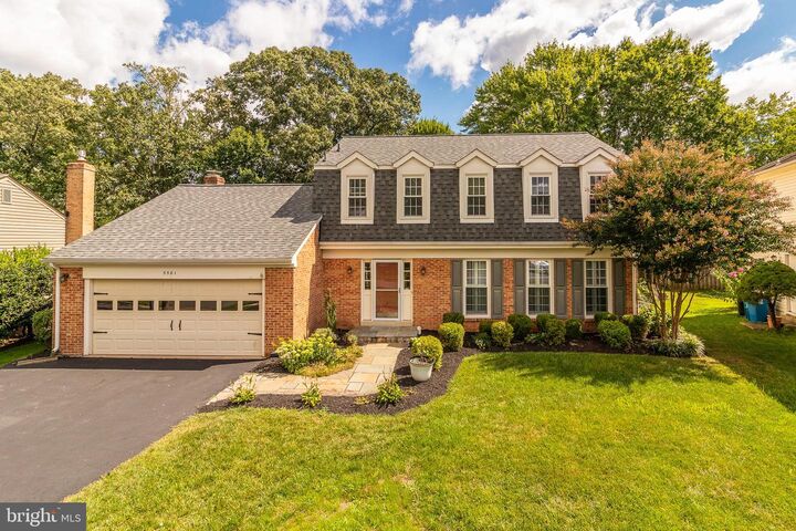 Property Photo: 5581 Ann Peake Drive VA 22032