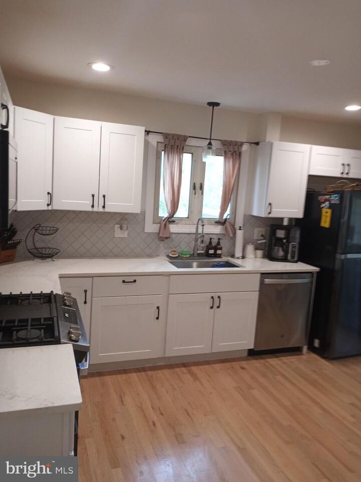 Property Photo:  115 Hughes  NJ 08648 