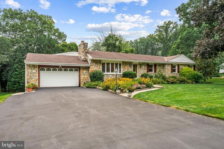Property Photo: 168 Woodstock Road PA 19085