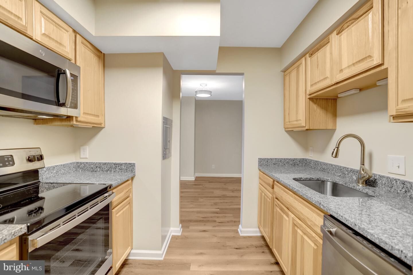 Property Photo:  3800 Fairfax Drive 612  VA 22203 