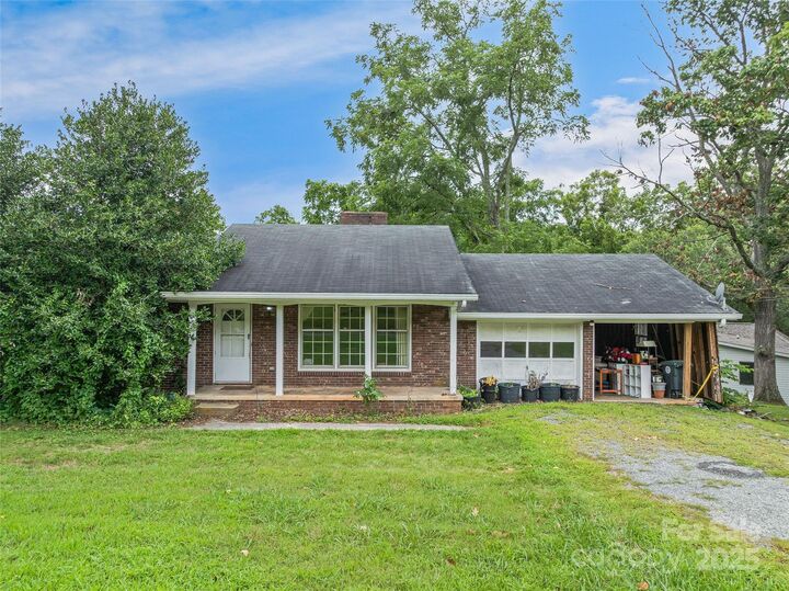 203 Barton Road  Asheville NC 28804 photo