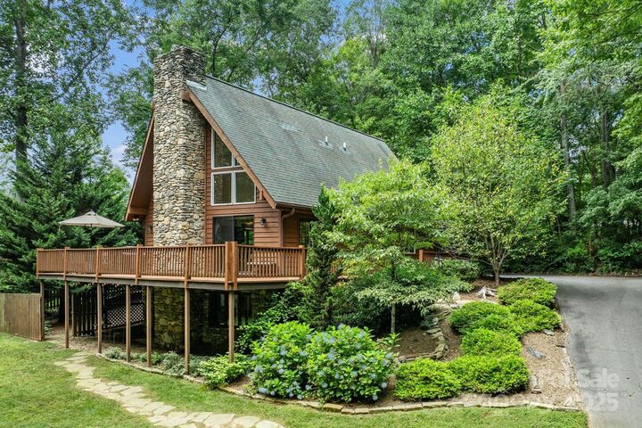 Property Photo: 19 Mountain Brook Drive NC 28715