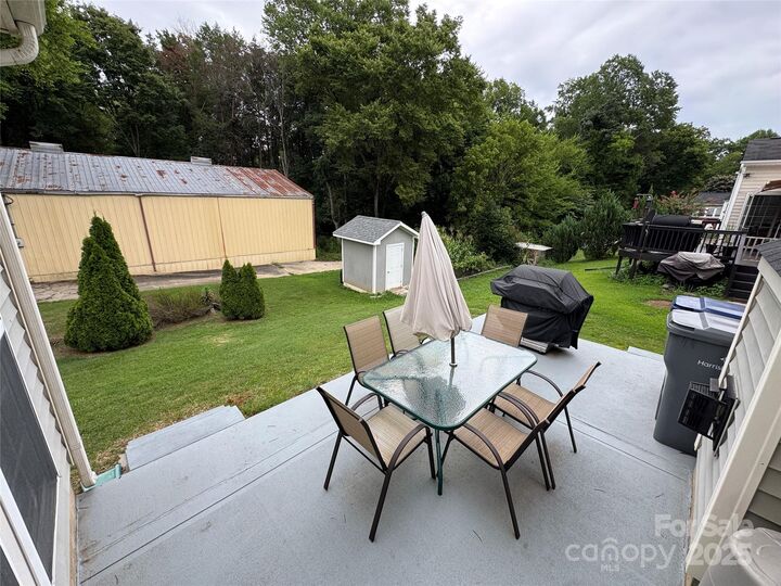 Property Photo:  5116 Sunburst Lane  NC 28213 