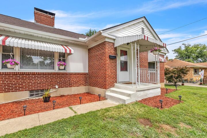 Property Photo: 465 N Washington Boulevard OH 45013