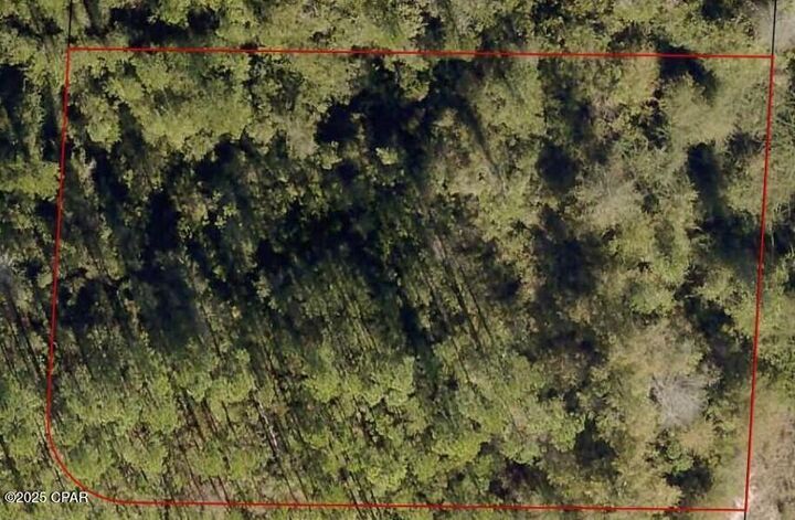 Property Photo: 12125 Pineridge Road FL 32438