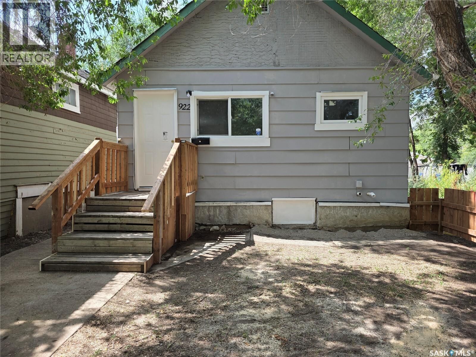 Photo de la propriété:  922 Retallack Street  SK S4T 2H1 