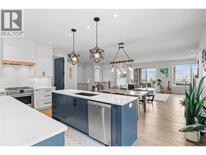 Photo de la propriété:  876 Boynton Place  BC V1V 2Y1 