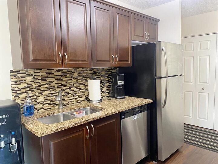 Property Photo:  92 Fifth Street South  MB R0E 0C0 