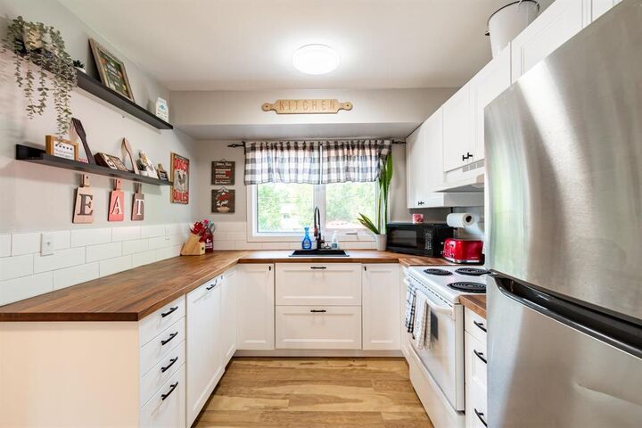Property Photo:  740 Christie Avenue  MB R1A 2H9 