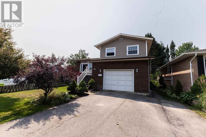19 Sutton Pl  Sault Ste. Marie ON P6A 6A8 photo