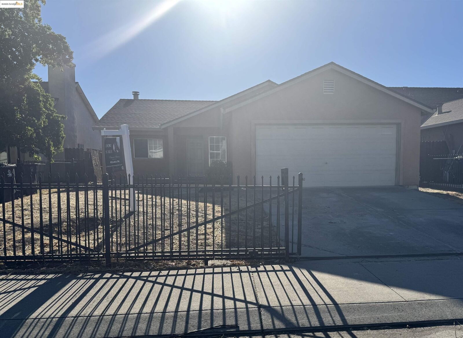 Property Photo:  2050 Grey Stone Dr  CA 95206