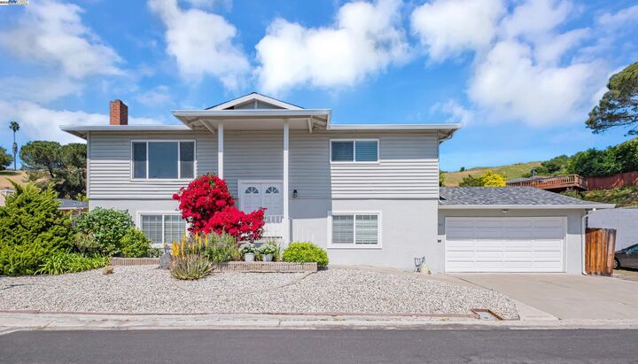 Property Photo:  431 Monaco Ave  CA 94587 