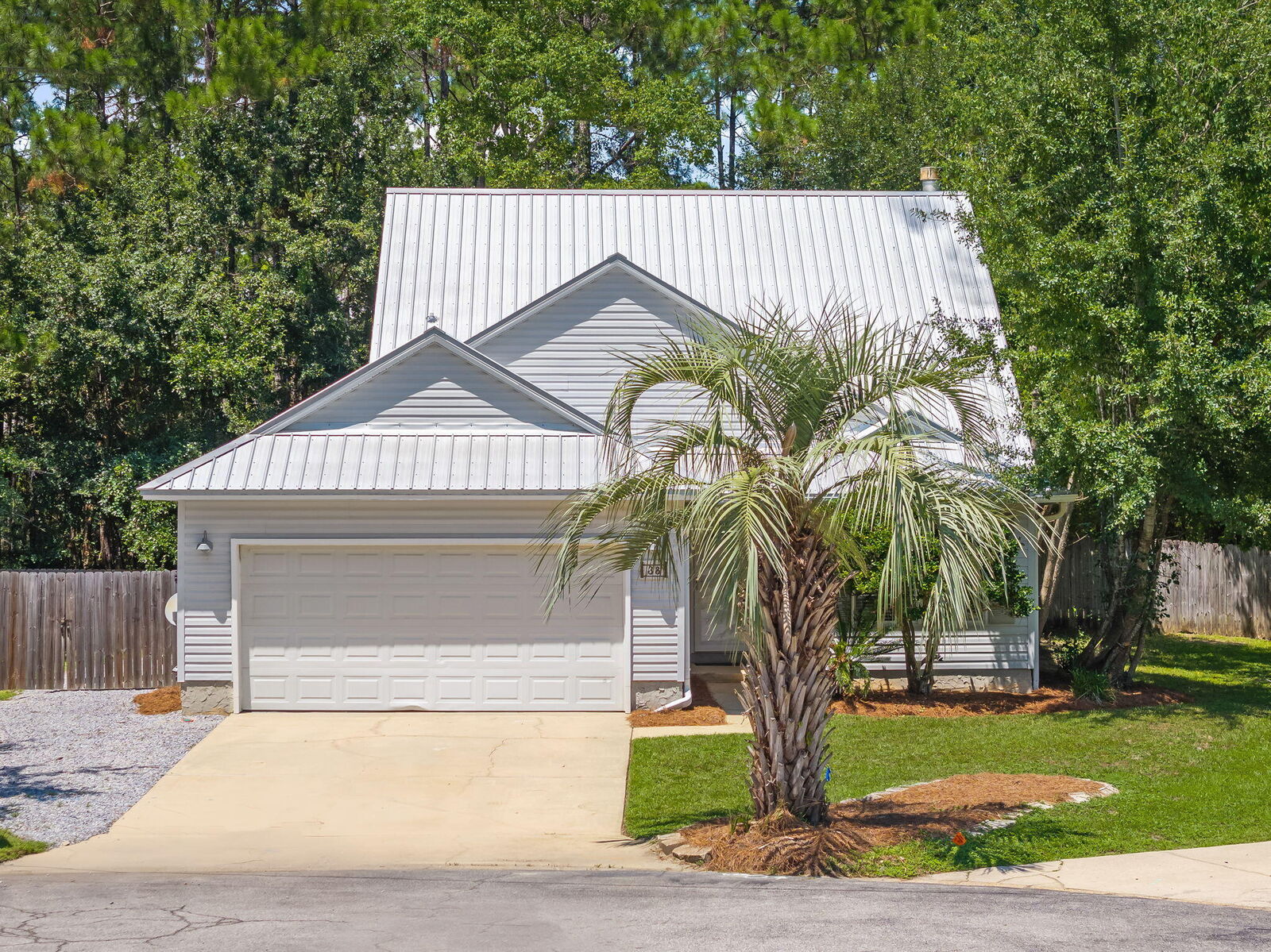 Property Photo: 38 Creek Court FL 32459
