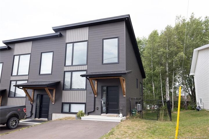Property Photo: 22 Ruelle De La Colline NB E1A 6N3