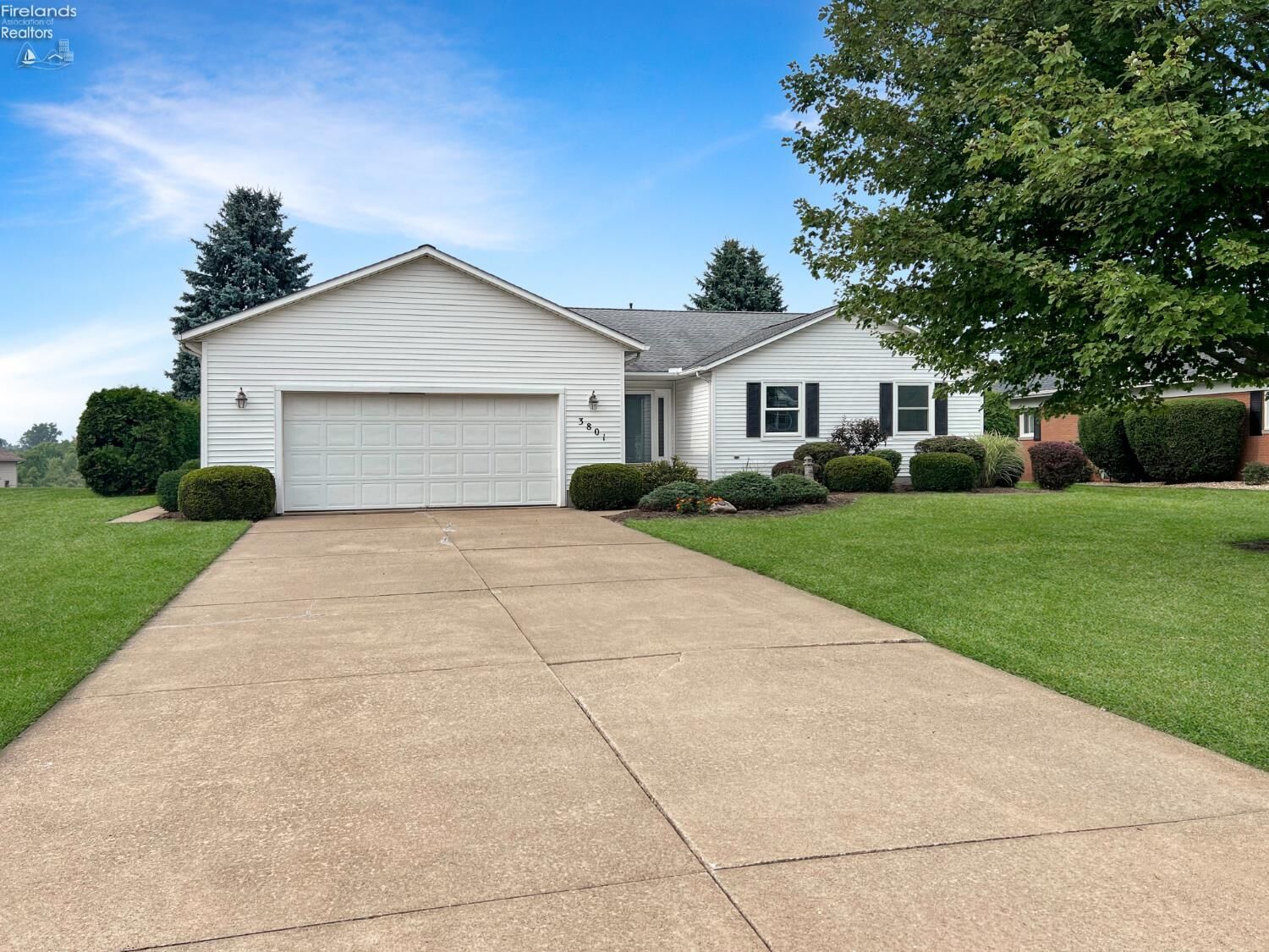 Property Photo: 3801 Hull Road OH 44839