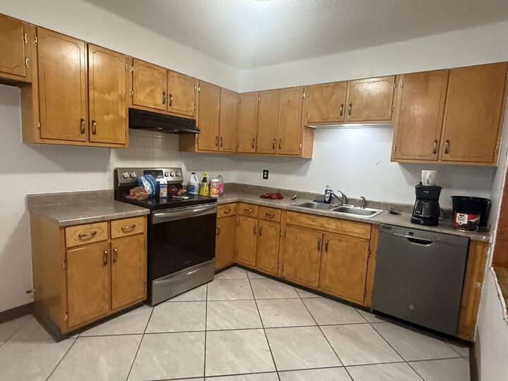 Property Photo: 104 Locust Avenue TN 37380